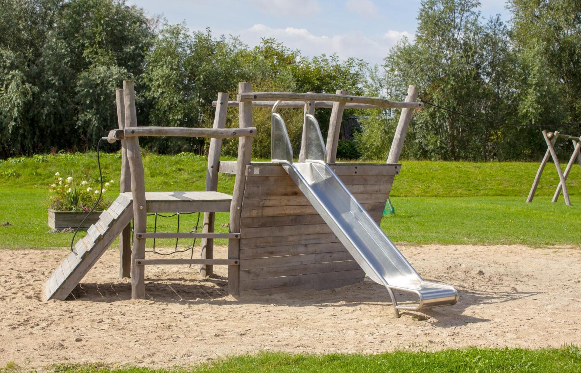 Luxus Familienvilla Mit Jacuzzi & Sauna 2 Tzummarum Экстерьер фото