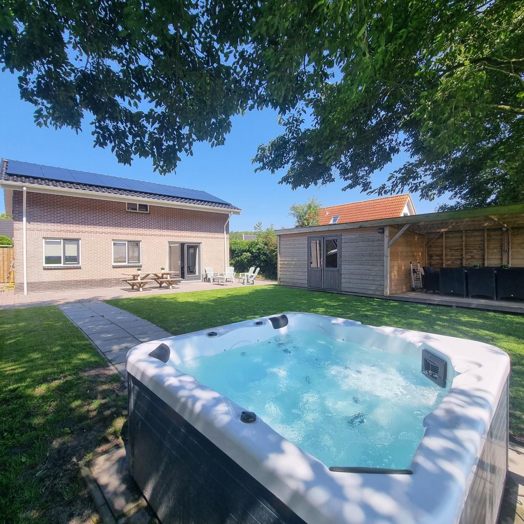Luxus Familienvilla Mit Jacuzzi & Sauna 2 Tzummarum Экстерьер фото